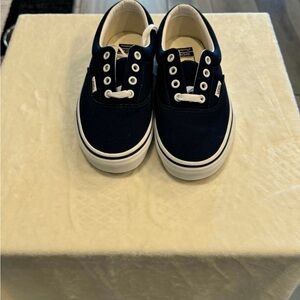 Vans Customs Wides Navy Blue size 6